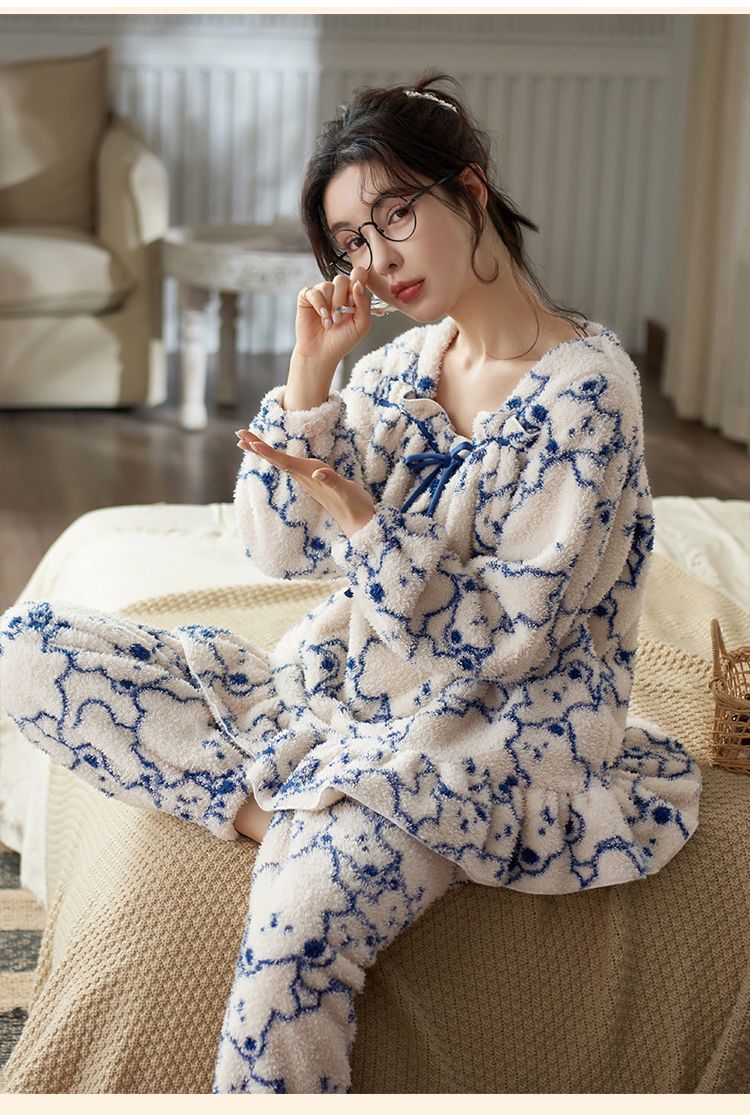 بيجامة بولاغ دب