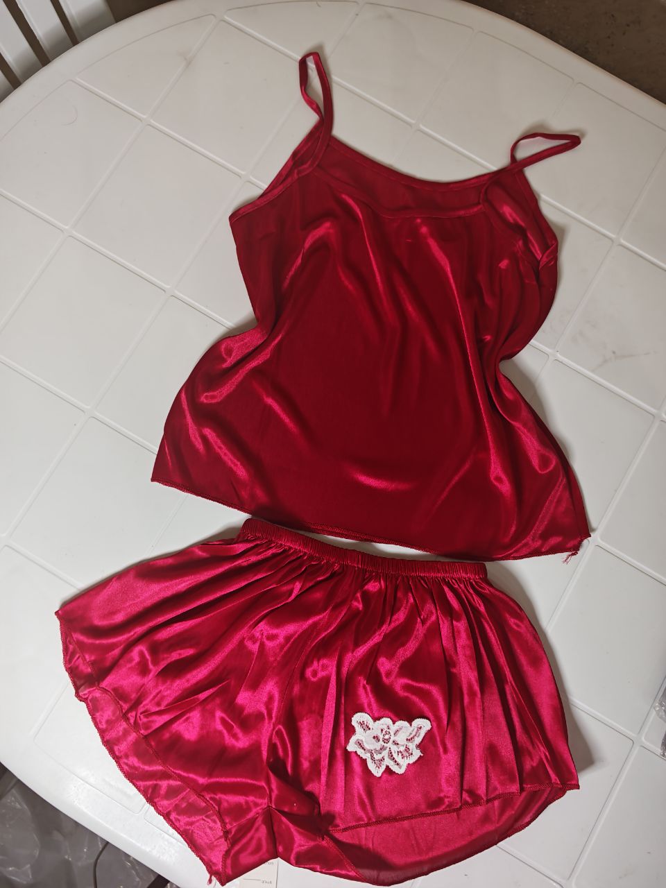 بيسيتي شورط ساتان استيكي