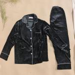 بيجامة بالقفله قطيفة