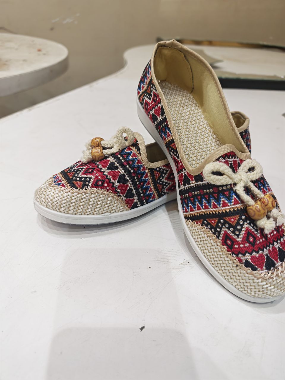 بلغين مطروزة