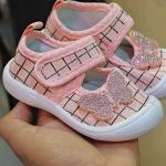 حذا بنات صغار