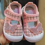 حذا بنات صغار