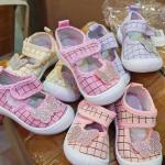 حذا بنات صغار